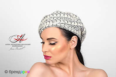 Весенний берет из твида Chic
