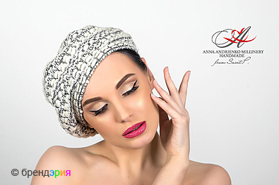 Весенний берет из твида Chic